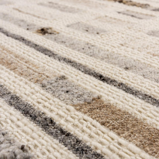 Rizzy Nova NVA945 Silver / Ivory Area Rug Corner Image