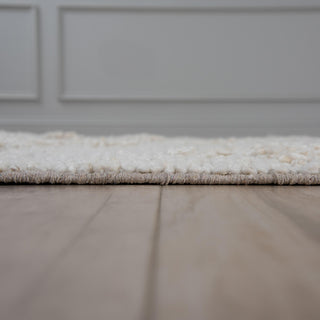 Rizzy Park View PKV399 Ivory Area Rug Edge Image