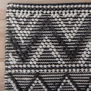 Rizzy Pantera PTN694 Gray Area Rug Detail Image