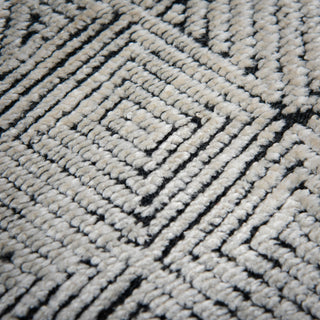 Rizzy Radiance RNC665 Beige Area Rug Corner Image