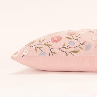 Rizzy Pillows T16092 Blush Detail Image