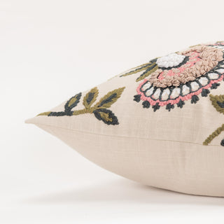 Rizzy Pillows T16219 Blush Detail Image