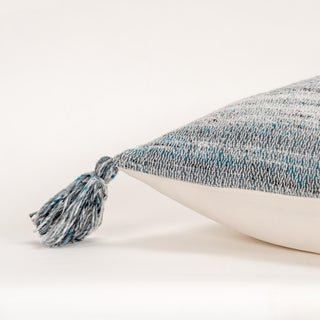 Rizzy Pillows T17126 Teal Detail Image