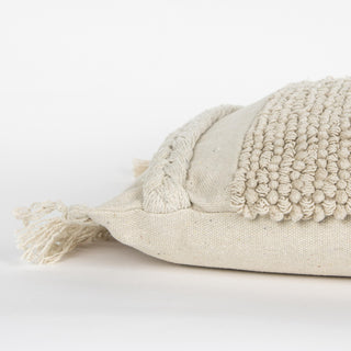 Rizzy Pillows T17542 Natural Detail Image