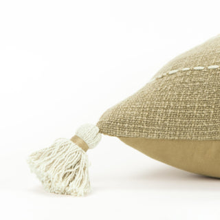 Rizzy Pillows T17660 Gold Detail Image