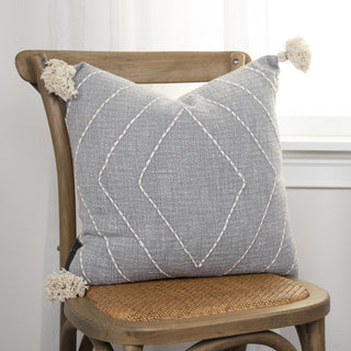 Rizzy Pillows T17661 Grey Edge Image