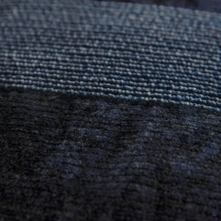 Rizzy Pillows T17925 Navy Corner Image