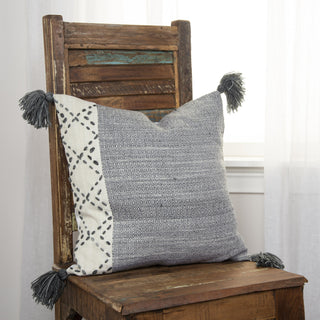 Rizzy Pillows T17941 Ivory/Gray Edge Image