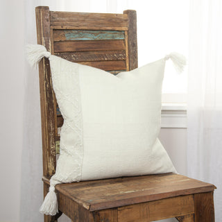 Rizzy Pillows T17946 Ivory/Ivory Edge Image