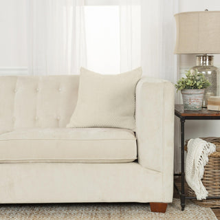 Rizzy Pillows T19108 Natural Room Image Feature