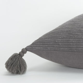 Rizzy Pillows T19115 Grey Detail Image