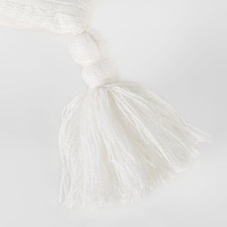 Rizzy Pillows T19125 White Angle Image