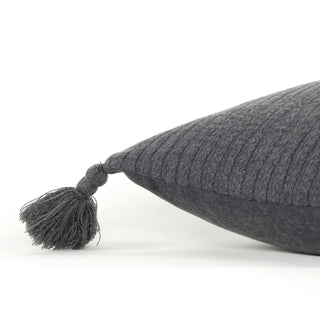 Rizzy Pillows T19126 Black Detail Image