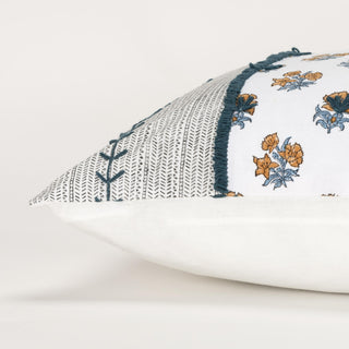 Rizzy Pillows T19617 Multi Detail Image