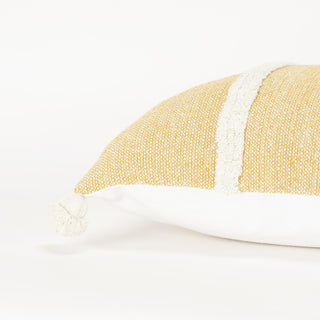 Rizzy Pillows T19620 Yellow Detail Image