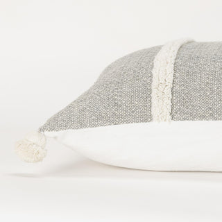 Rizzy Pillows T19621 Grey Detail Image
