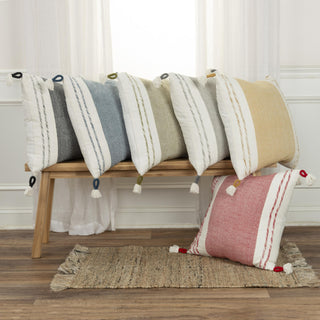 Rizzy Pillows T19622 Red/White Room Image Feature
