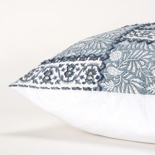 Rizzy Pillows T19632 Teal / Ivory Detail Image