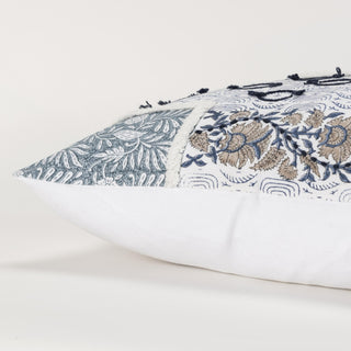 Rizzy Pillows T19633 Blue Detail Image