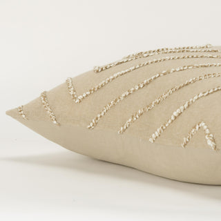 Rizzy Pillows T19670 Natural Detail Image