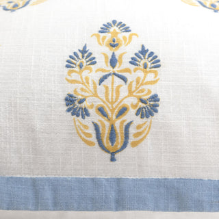 Rizzy Pillows T19720 Ivory Angle Image