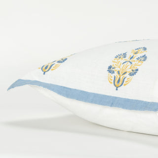 Rizzy Pillows T19720 Ivory Detail Image