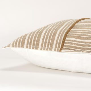 Rizzy Pillows T19730 Natural / Ivory Detail Image