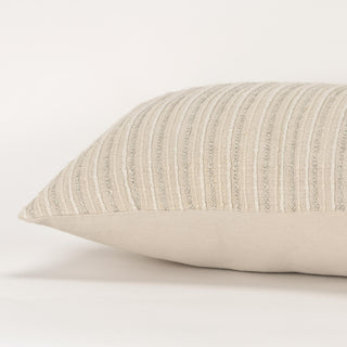 Rizzy Pillows T19793 Natural Detail Image
