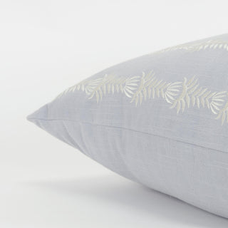 Rizzy Pillows T19816 Light Blue Detail Image