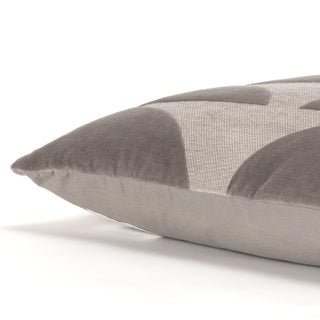 Rizzy Pillows T19898 Grey Detail Image