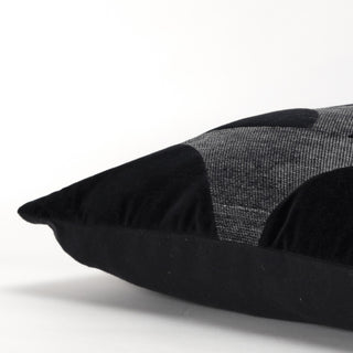 Rizzy Pillows T20012 Black Detail Image