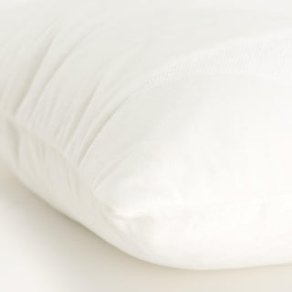 Rizzy Pillows T20014 White Corner Image