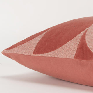 Rizzy Pillows T20017 Terra Cotta Detail Image