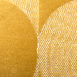 Rizzy Pillows T20018 Yellow Angle Image