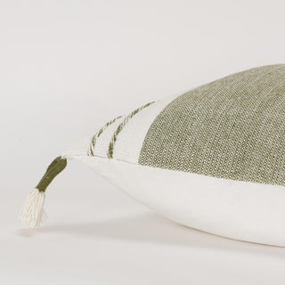 Rizzy Pillows T20028 Green/White Detail Image