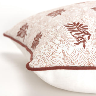 Rizzy Pillows T20072 Terracotta Corner Image