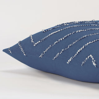 Rizzy Pillows T20073 Blue Detail Image