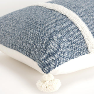 Rizzy Pillows T20075 Blue Corner Image