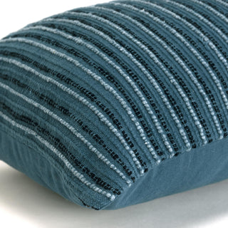 Rizzy Pillows T20191 Teal Corner Image