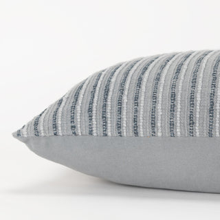 Rizzy Pillows T20192 Grey Detail Image