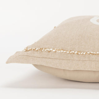 Rizzy Pillows T20270 Natural Detail Image