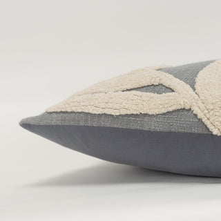 Rizzy Pillows T20456 Grey Edge Image