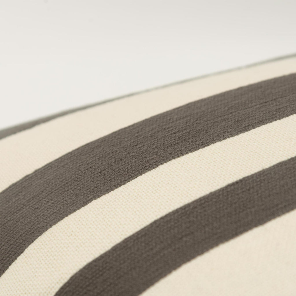Rizzy Pillows T20461 Grey Corner Image