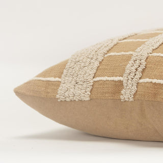 Rizzy Pillows T20466 Gold Edge Image