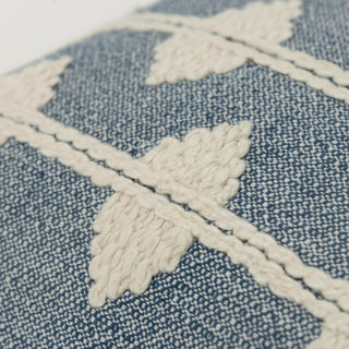 Rizzy Pillows T20578 Blue Corner Image