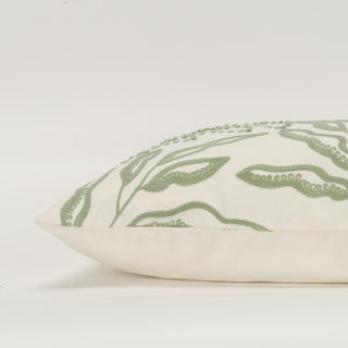 Rizzy Pillows T20581 Ivory/Green Edge Image