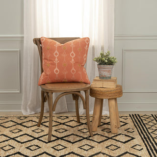 Rizzy Pillows T20590 Orange Room Image Feature