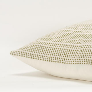 Rizzy Pillows T20624 Cream/Green Edge Image