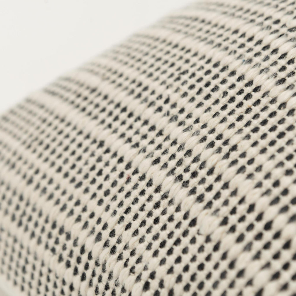 Rizzy Pillows T20625 Cream/Black Corner Image