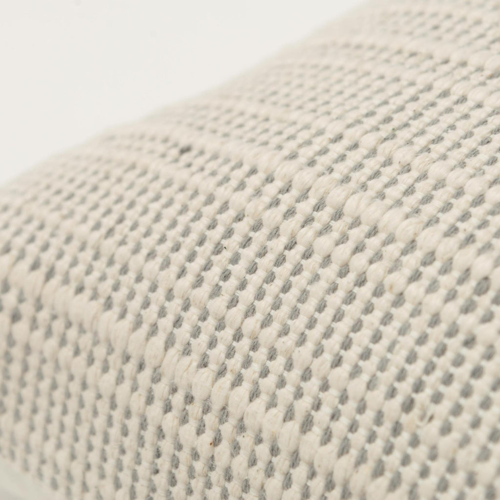 Rizzy Pillows T20628 Cream/Grey Corner Image